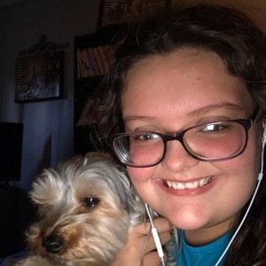 Meet your Posher, Brooke